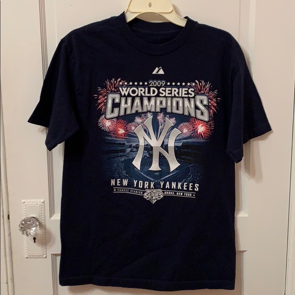Other - New York Yankees T-Shirt, Size M